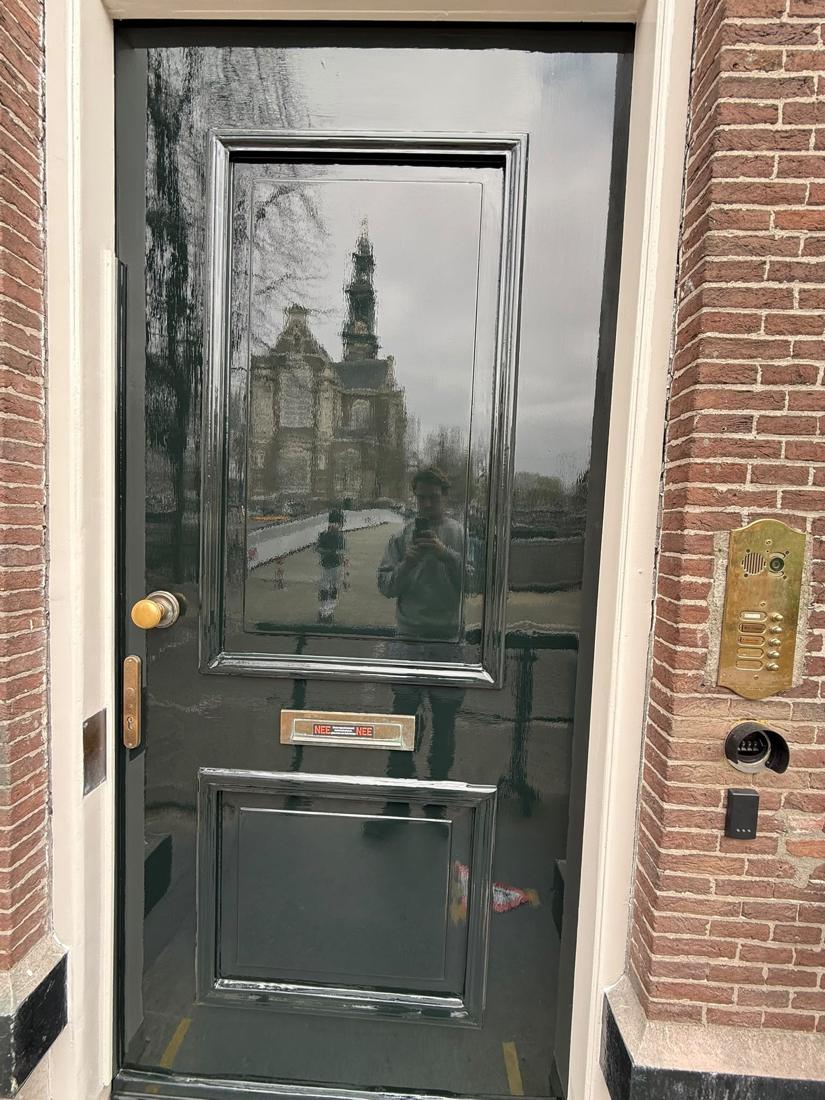 Monumentale voordeur in hoogglans groen